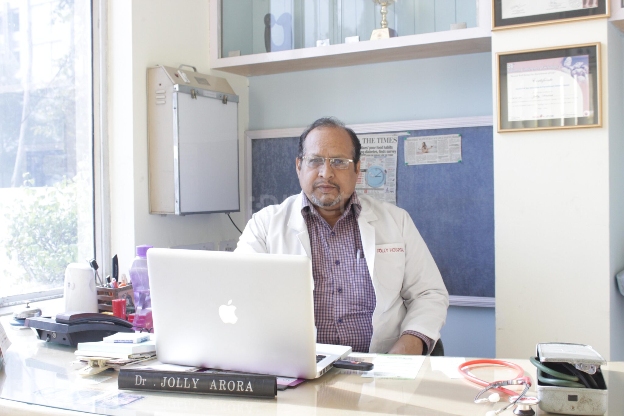 Dr Jolly Arora