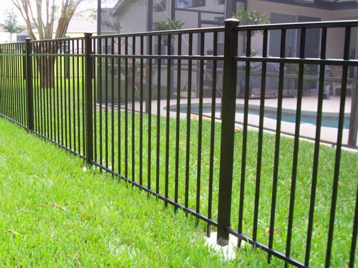 The Lakeland Fence Company