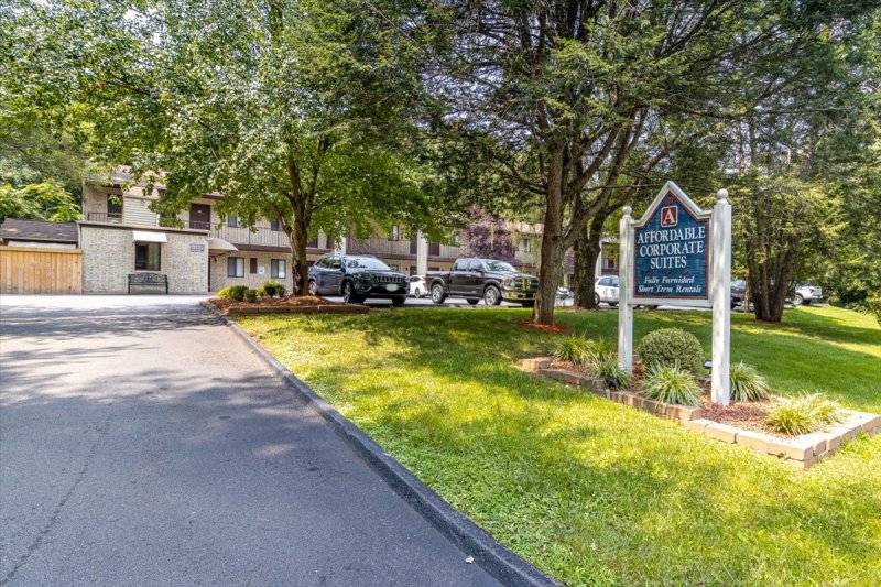 Affordable Corporate Suites - Gallery 2