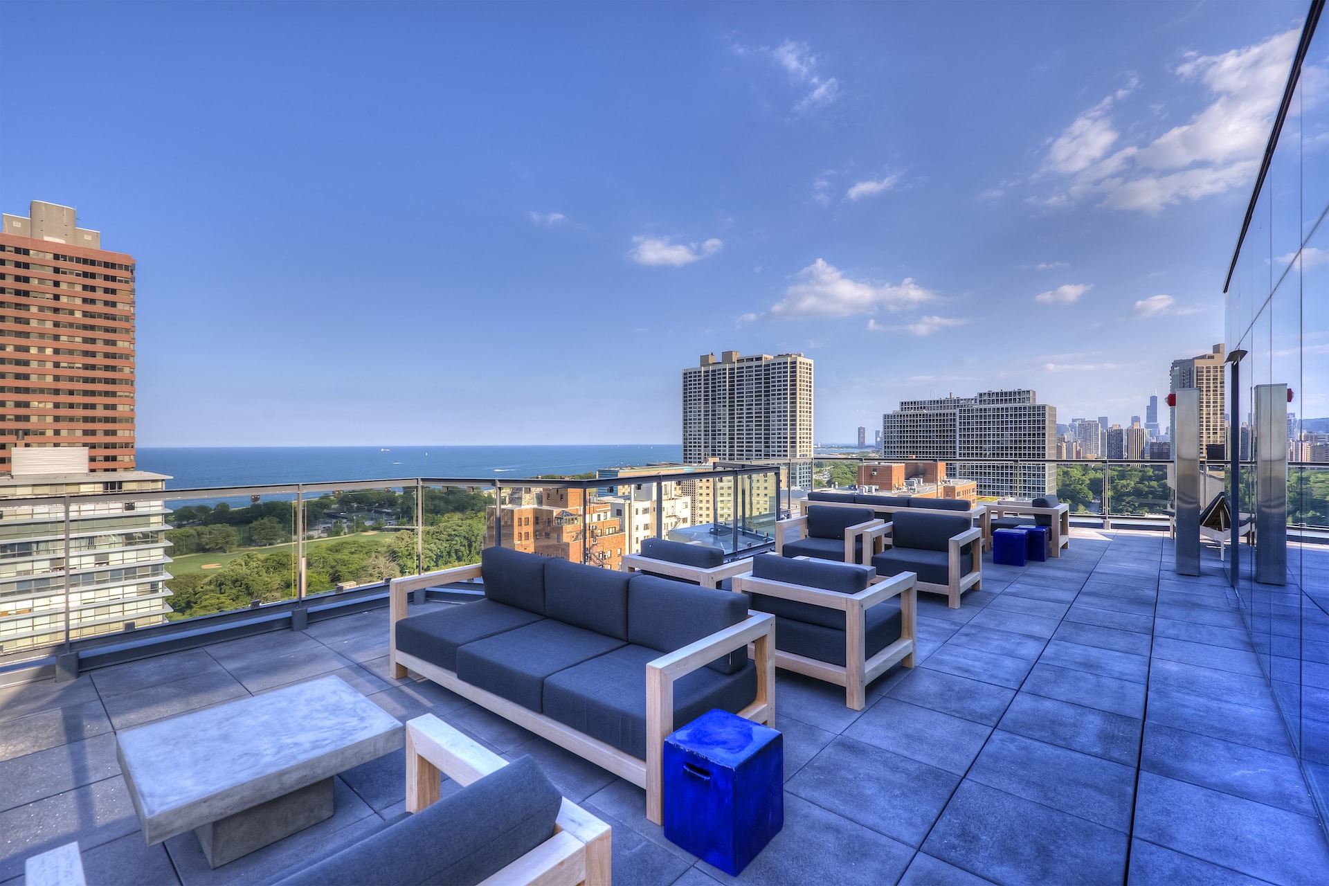 2950 N Sheridan - Gallery 4