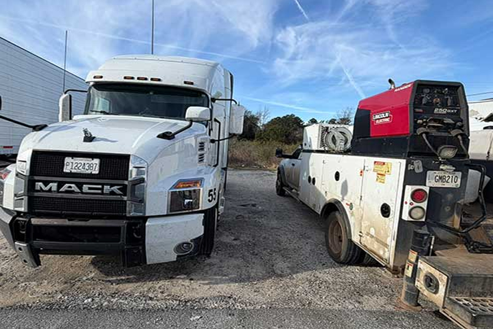 Bennett Mobile Truck Repair - Gallery 1