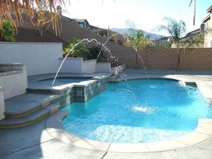 Lyle's Pool Care LLC - Gallery 2