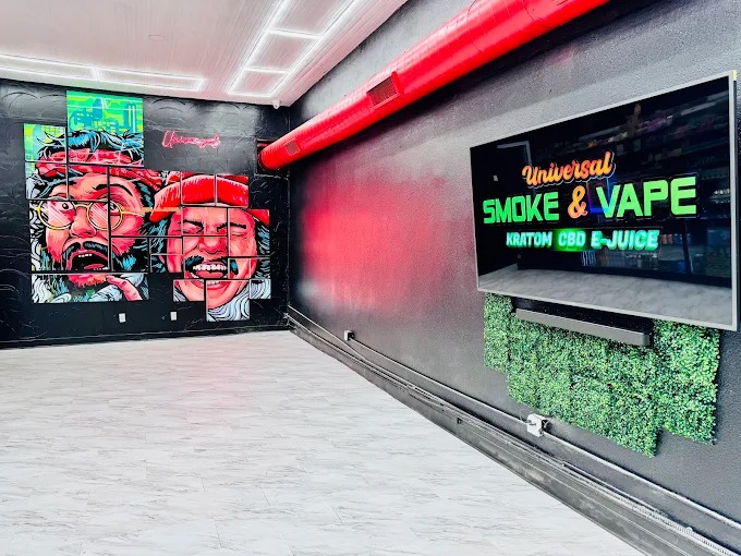 Universal Smoke & Vape - Gallery 2
