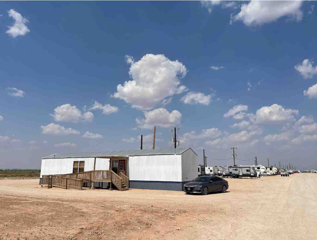 Midland East RV Park - Gallery 1