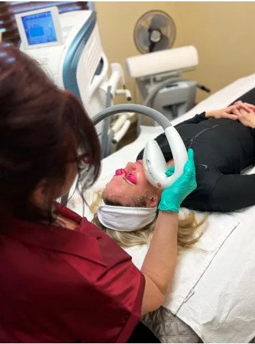 Silk Touch Cosmetic Surgery, Lipo, & Medspa - Gallery 6